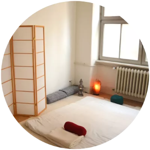 Shiatsu, eine japanische Akupressur-Massagetechnik Shiatsu, eine japanische Akupressur-Massagetechnik